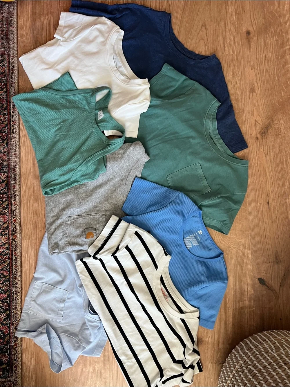 Set of 8 girls shirts